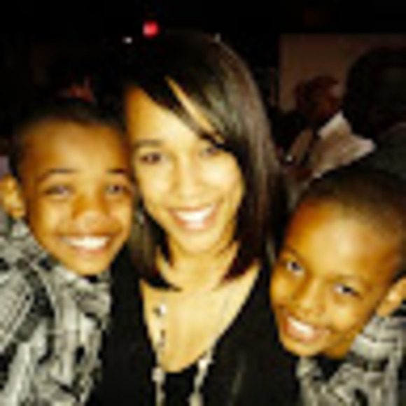 Meet your Posher, Talia - Picture 1 of 1